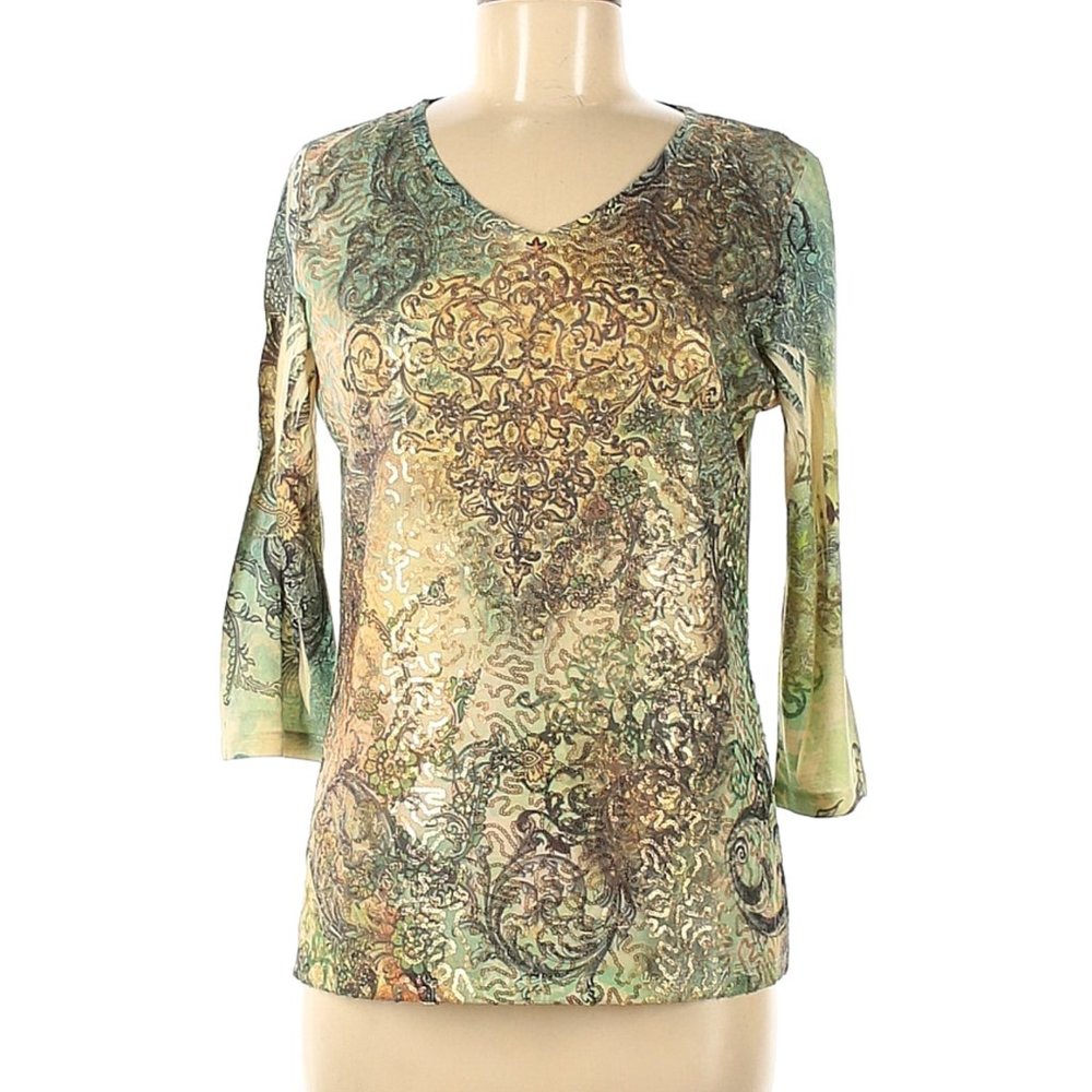 7 Wonders v-neck top with 3/4 length sleeves